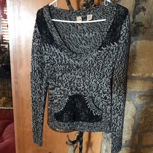 Buckle Black & Grey Sweater